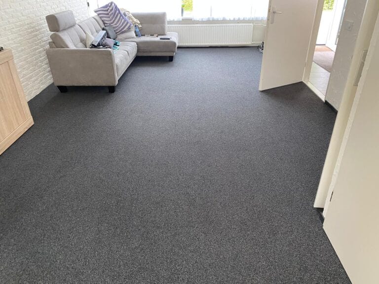 Grindvloer schoonmaken