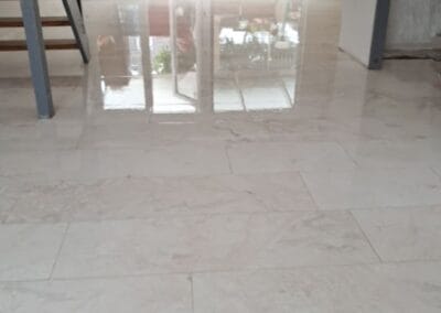 Marmer vloer reinigen en polijsten (1)