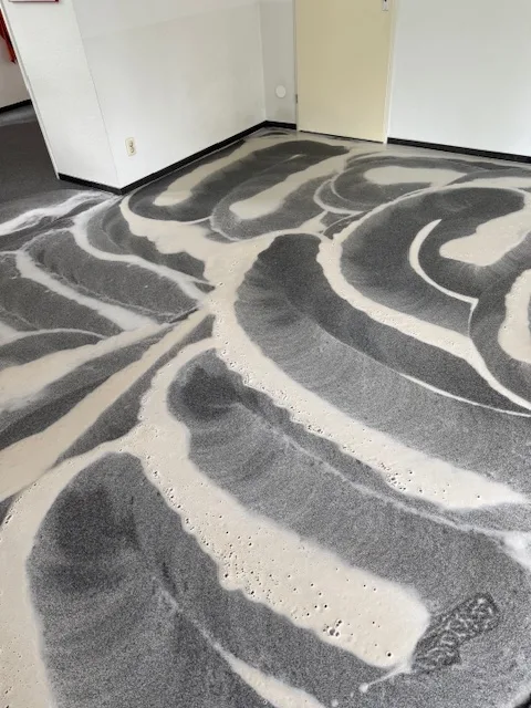 Grindvloer extreem vervuild