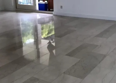 Marmeren vloer reinigen en polijsten