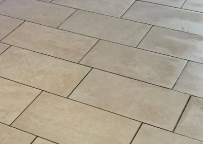 Tegelvloer grondige dieptereiniging