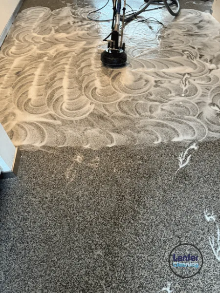 Professionele tapijtreiniging Grindvloer reinigen woonhuis Eygelshoven 2