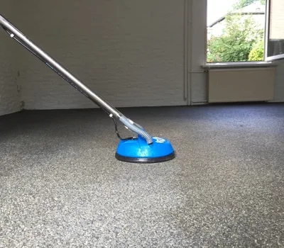 Grindvloer schoonmaken met hogedruk Grindvloer reinigen