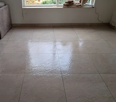 Tegelvloer grondige dieptereiniging Tegelvloer reinigen
