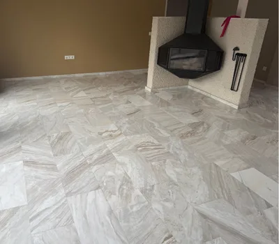 Marmeren vloer reinigen en polijsten Marmer reinigen