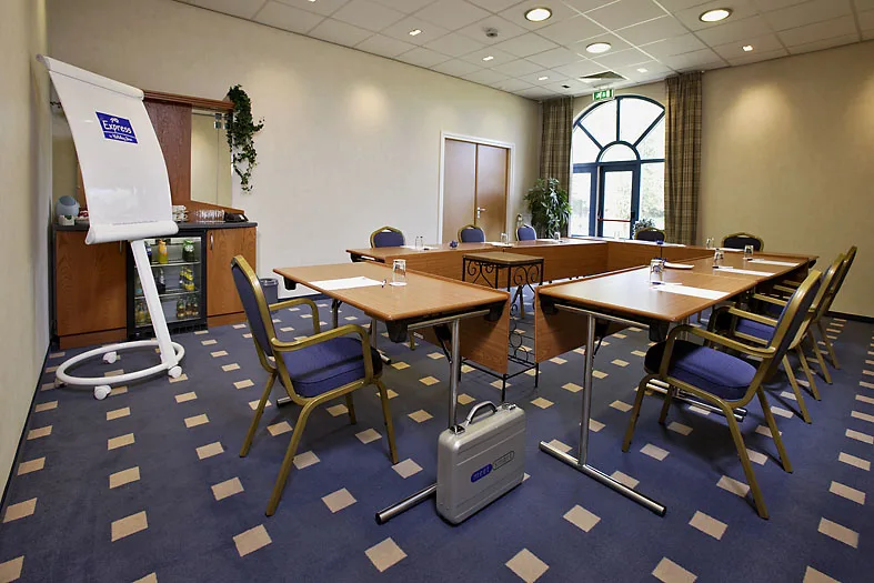 Bureaustoelen schoonmaken - Lenfer Cleaning